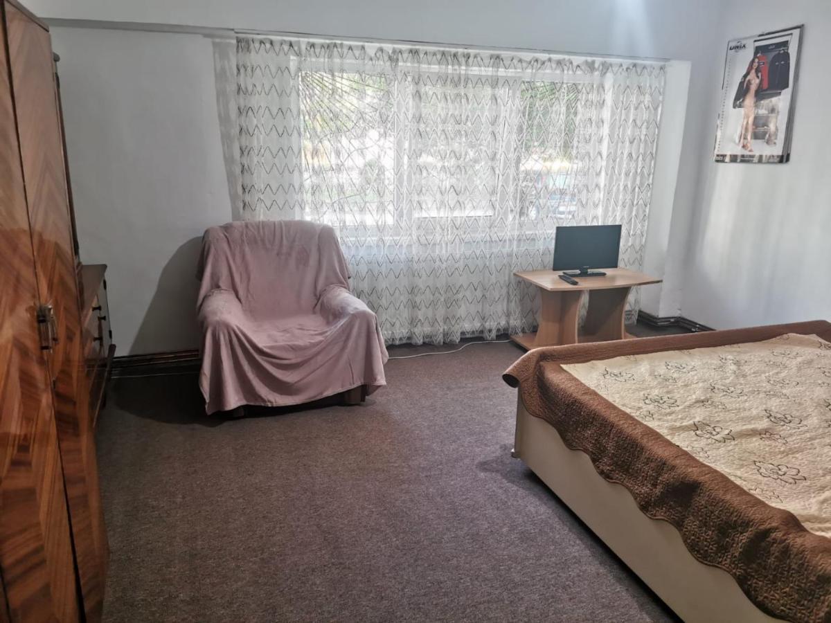 Appartement Garsoniera à Craiova Extérieur photo